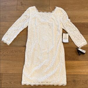 Adrianna Papell Lace 3/4 sleeve V-back Dress - 14